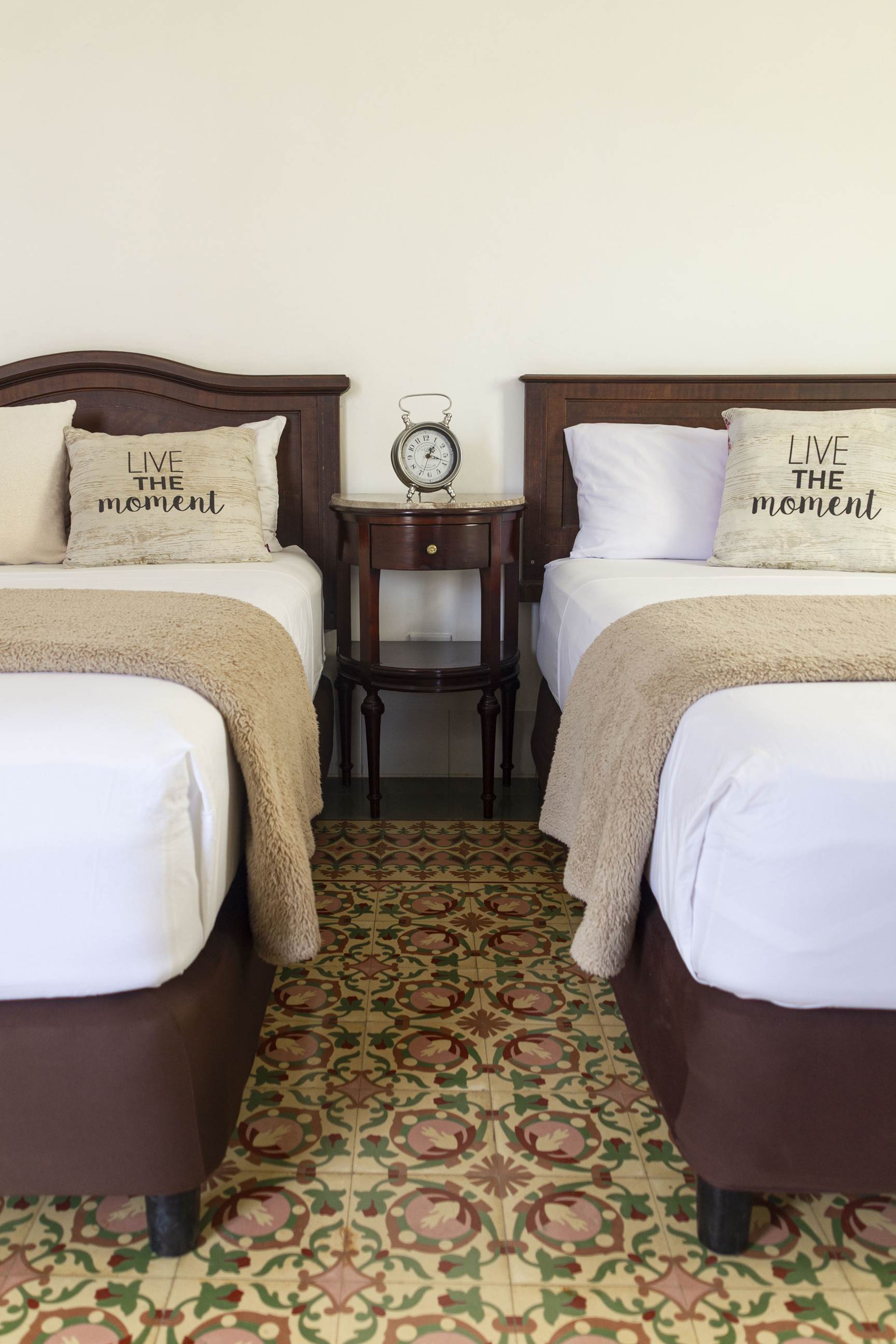 37 hostal calis cohiba