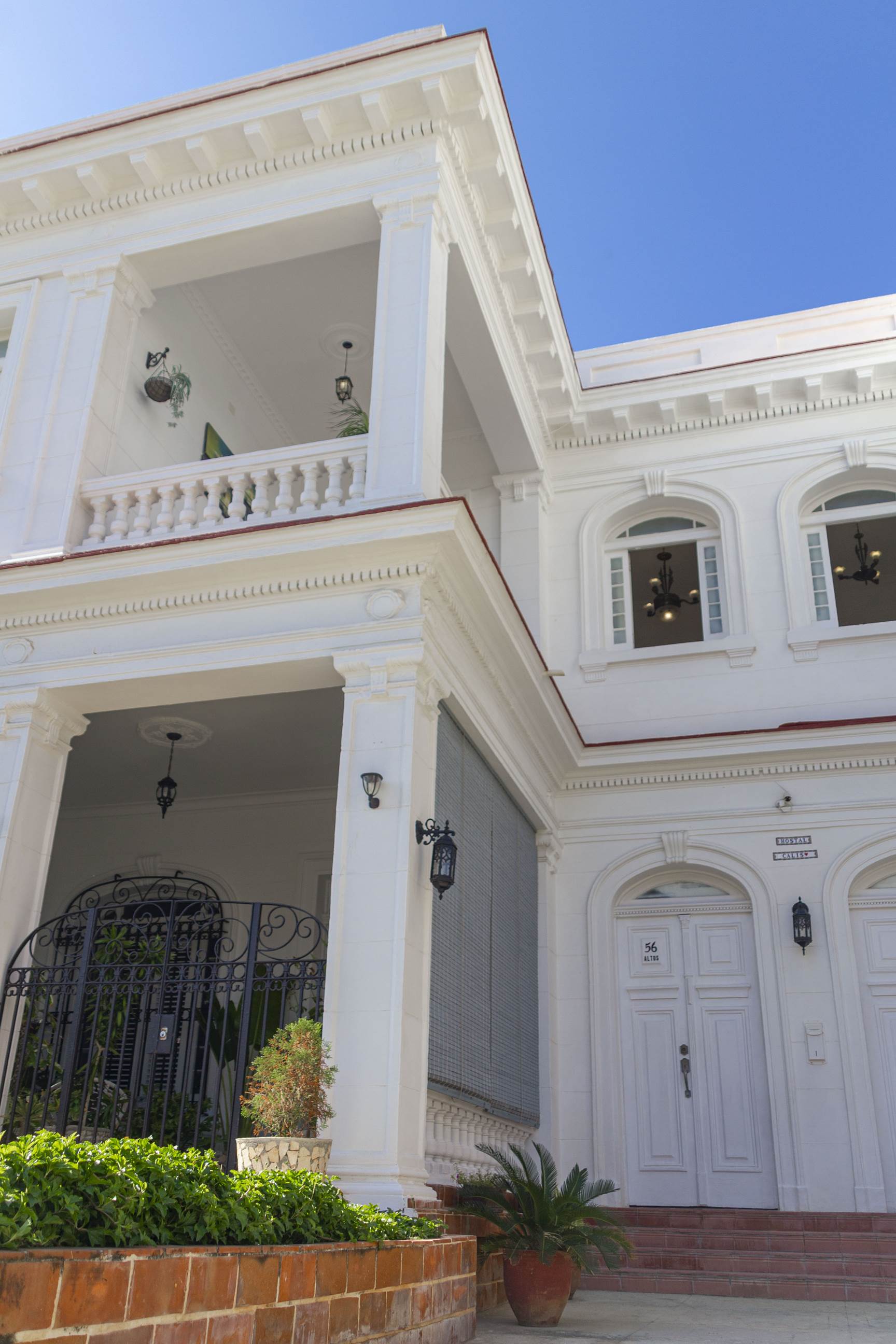 83 hostal calis comedor