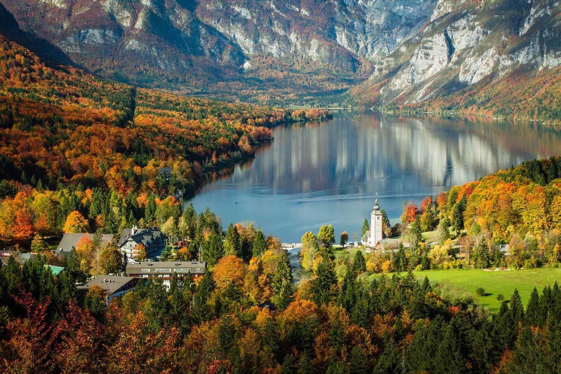bohinjsko jezero slovenia