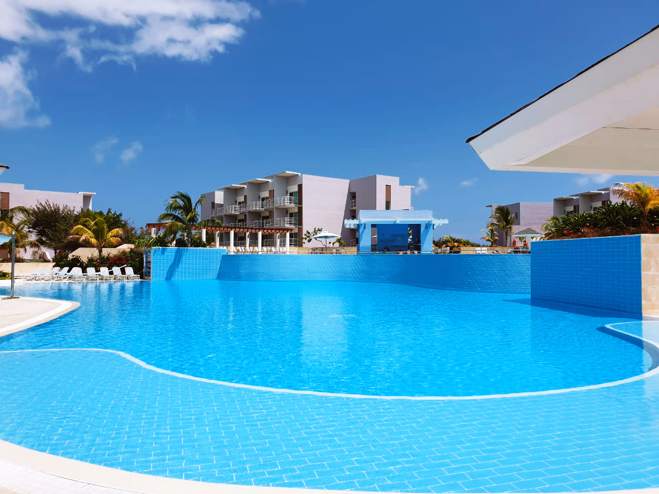 grand aston cayo las bujas pool 2peq