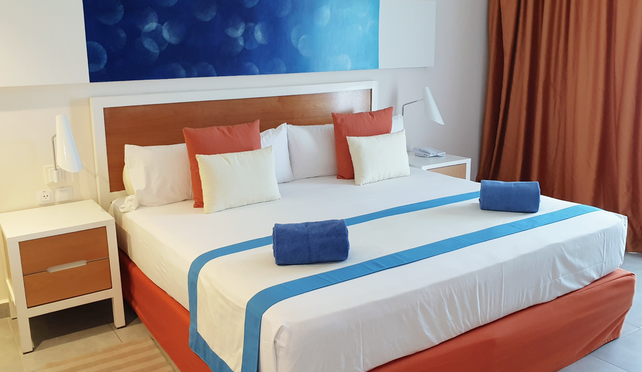 grand aston cayo las brujas fiesta ocean view roompeq