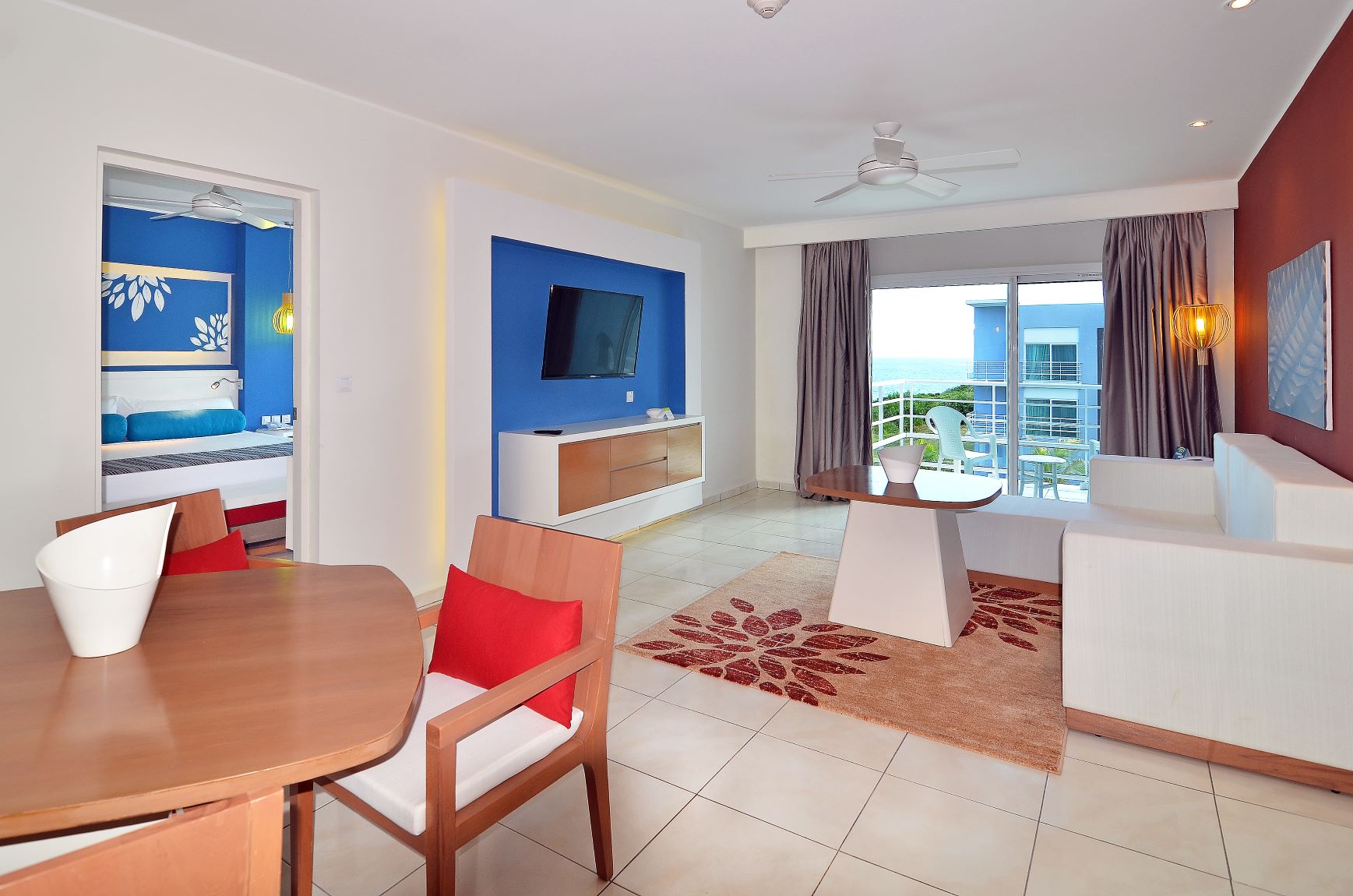 grand aston suite ivpeq