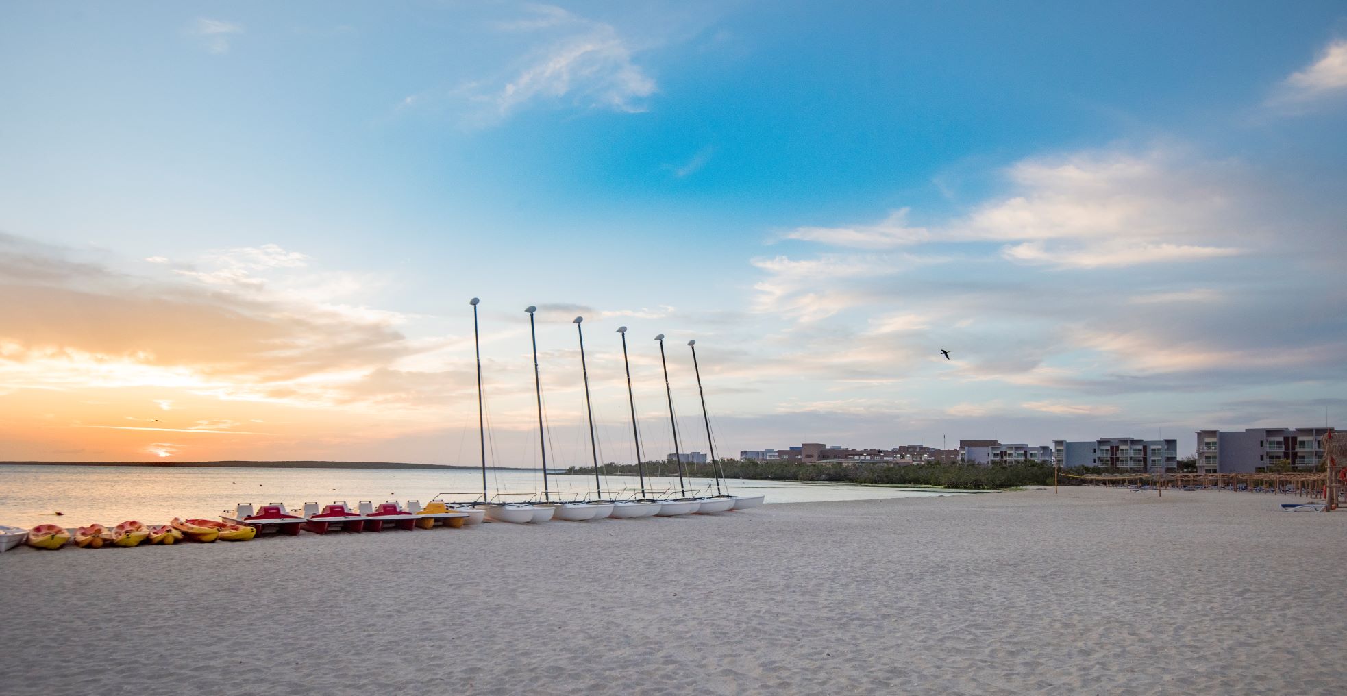 grand aston cayo las brujas beach 1peq