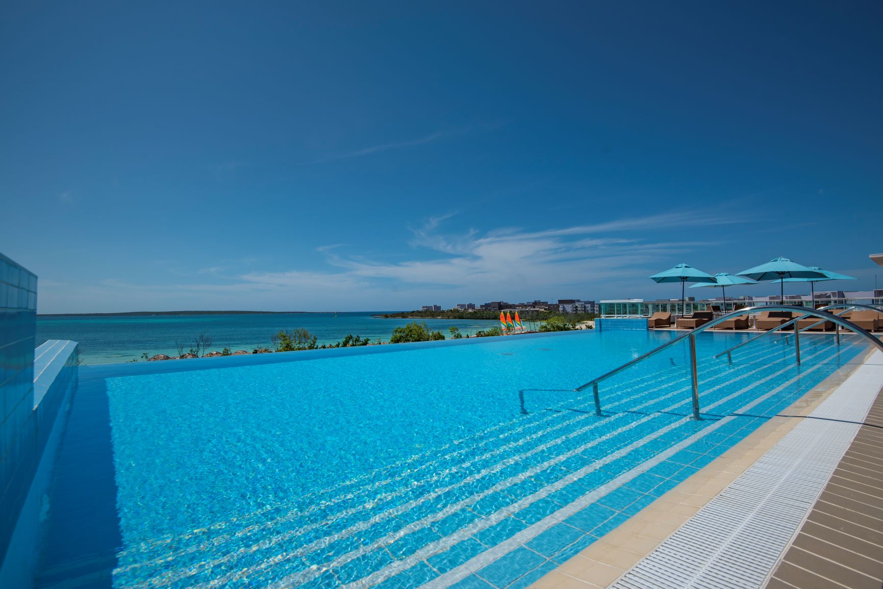 grand aston cayo las brujas aston fiesta pool viewpeq