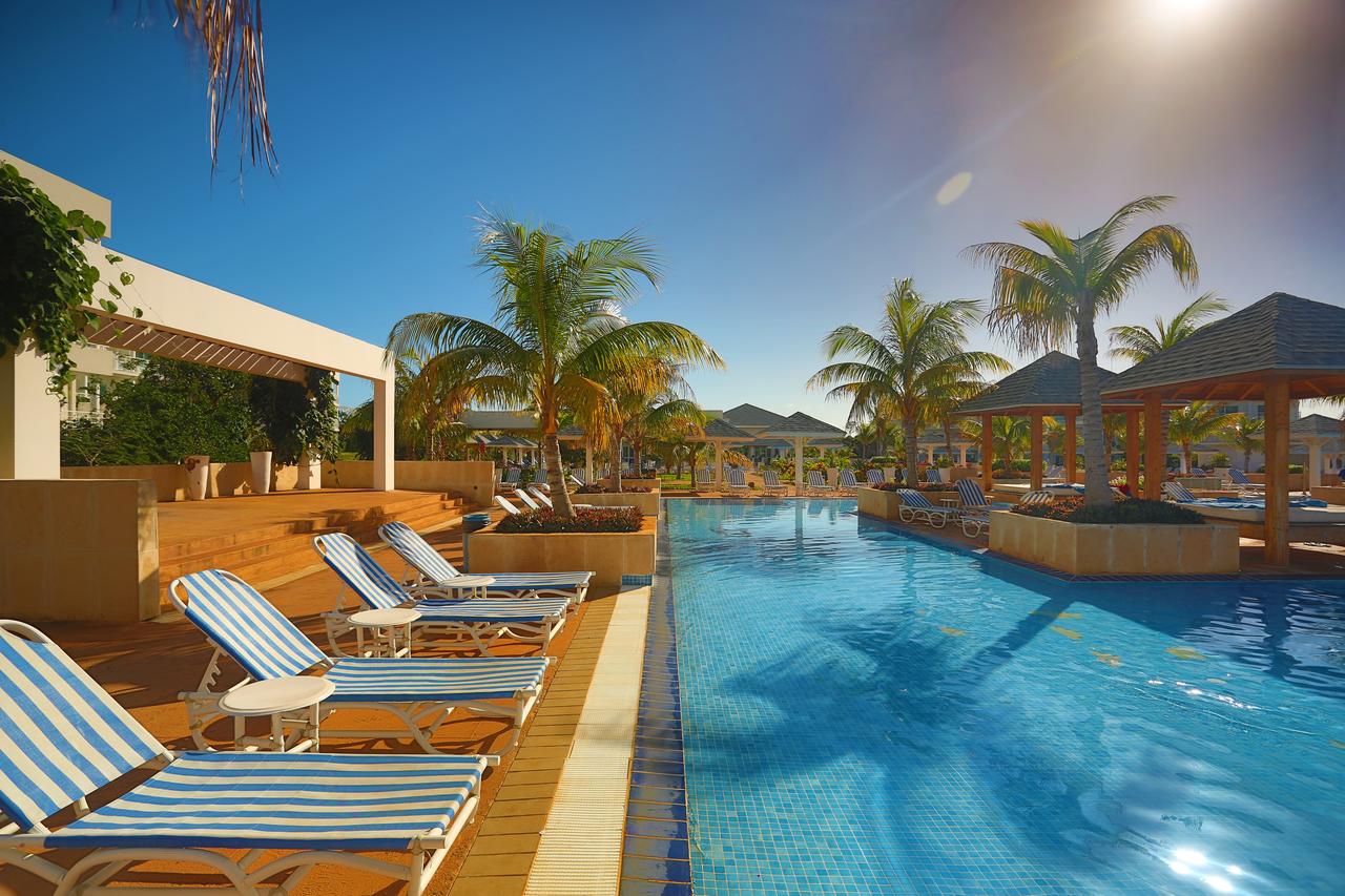 hotel valentin perla blanca 15175023587