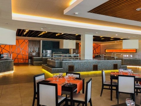 vcc buffet 2jpg nggid03359 ngg0dyn 0x360 00f0w010c010r110f110r010t010