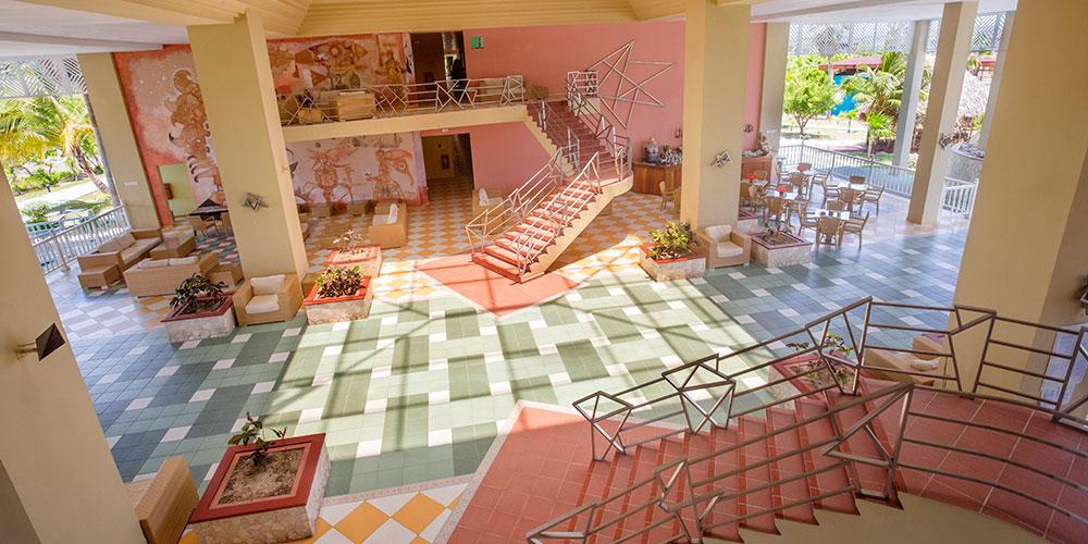 lobby hotel