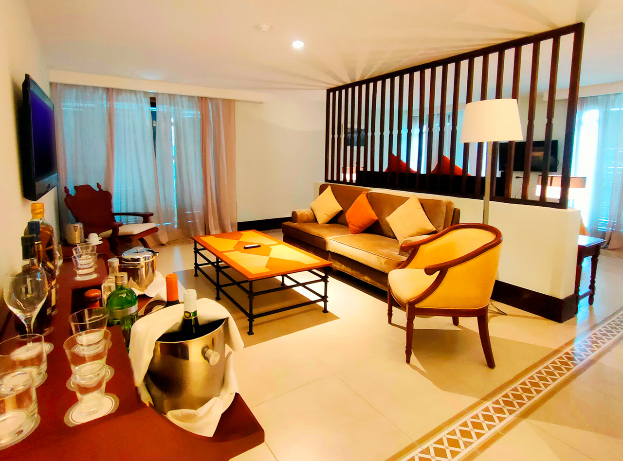 deluxe suite 1 62ffa4bb809c8 optimized