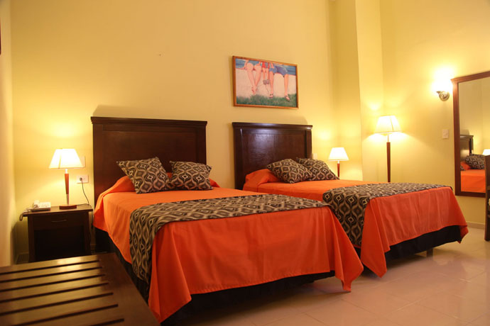 hotel arsenita gibara room twin 3