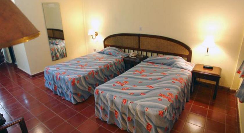 hotel porto santo 14810257323