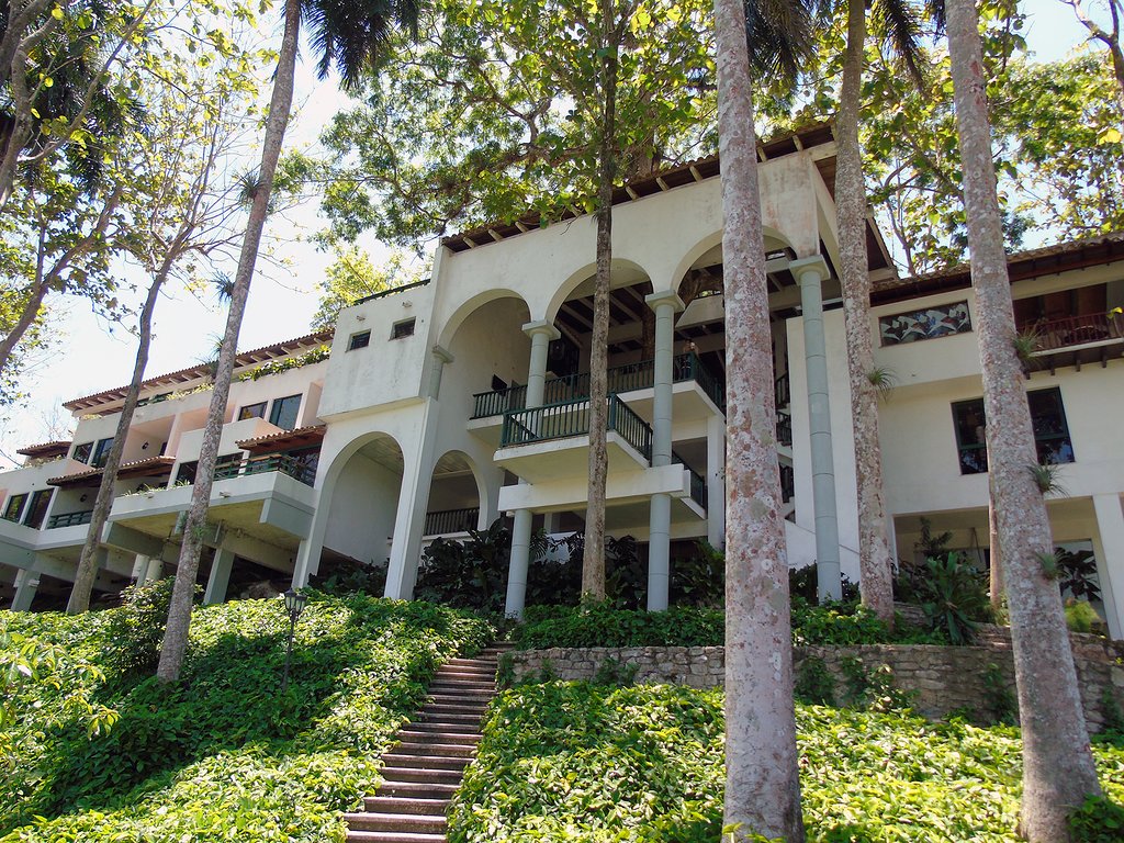 parte de atras del hotel