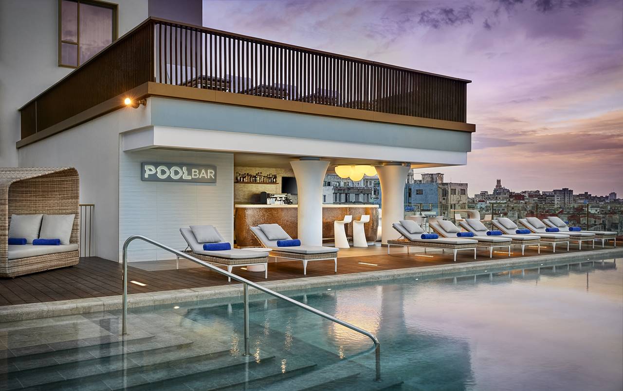 so hotel havana so poolbar 1