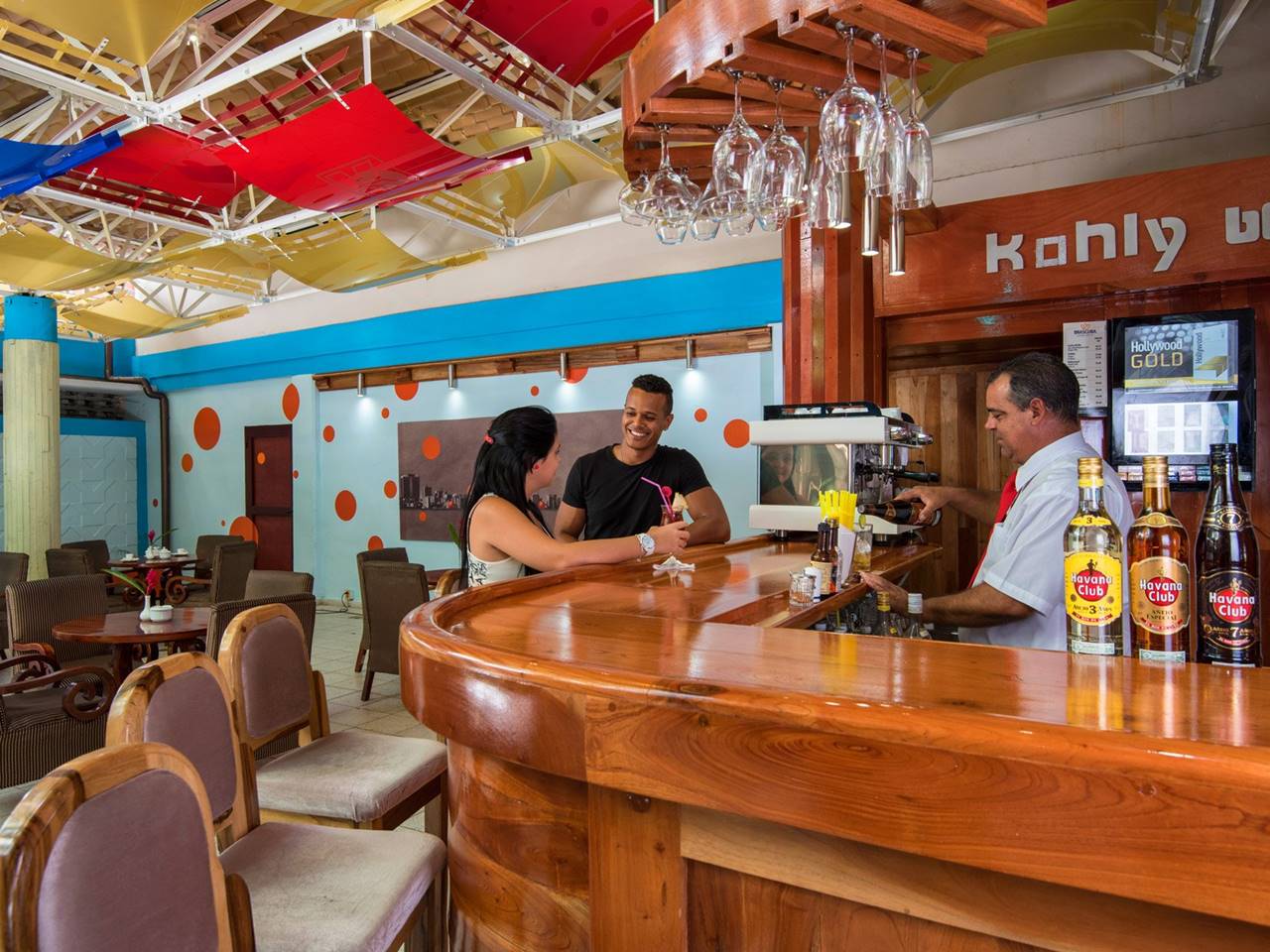 bar hotel kohly la habana 0