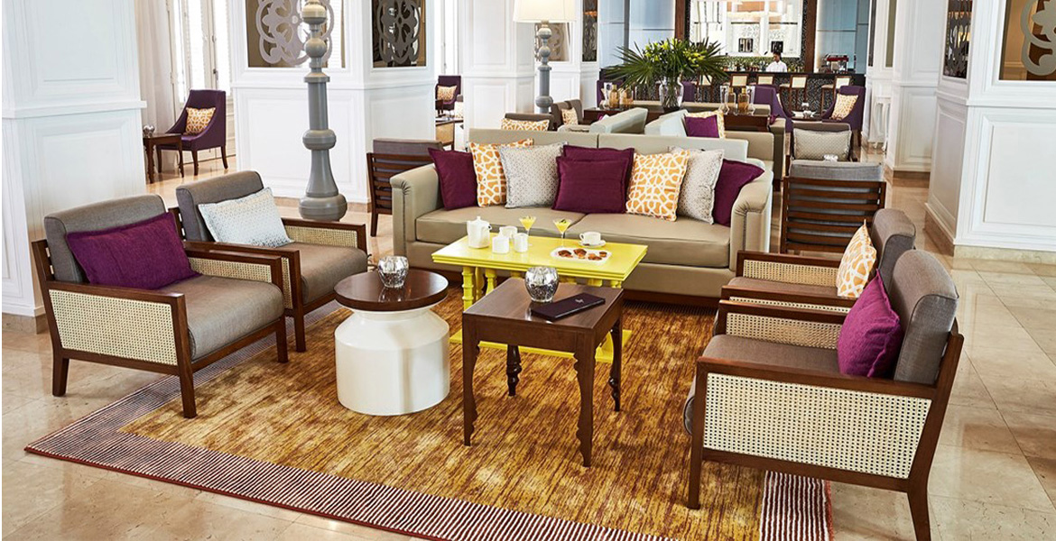 lobby bar