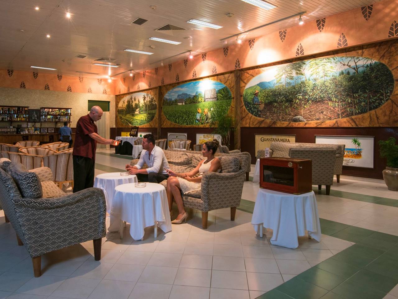 cigar bar hotel playa costa verde