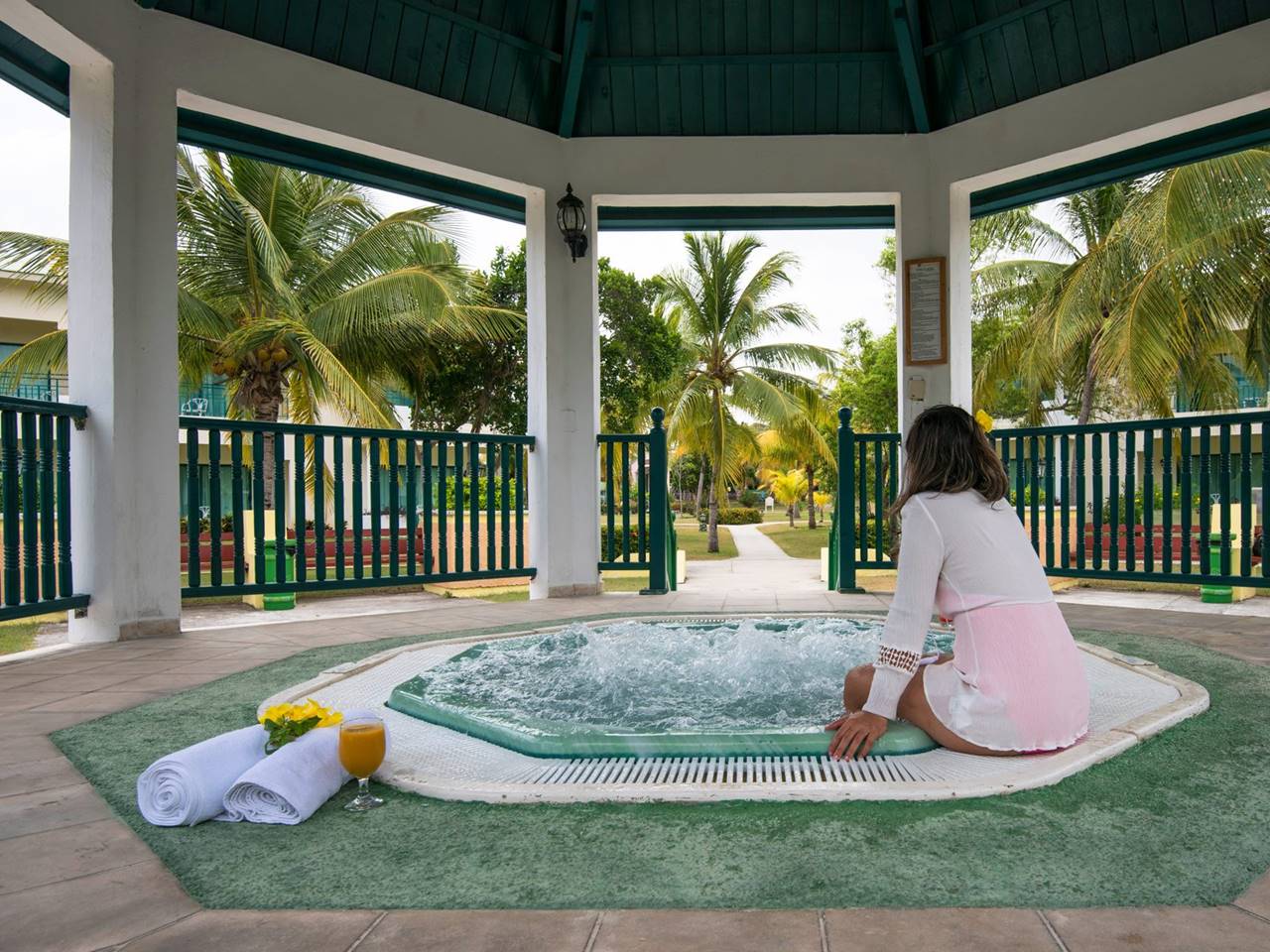jacuzzi hotel playa costa verde 1 0