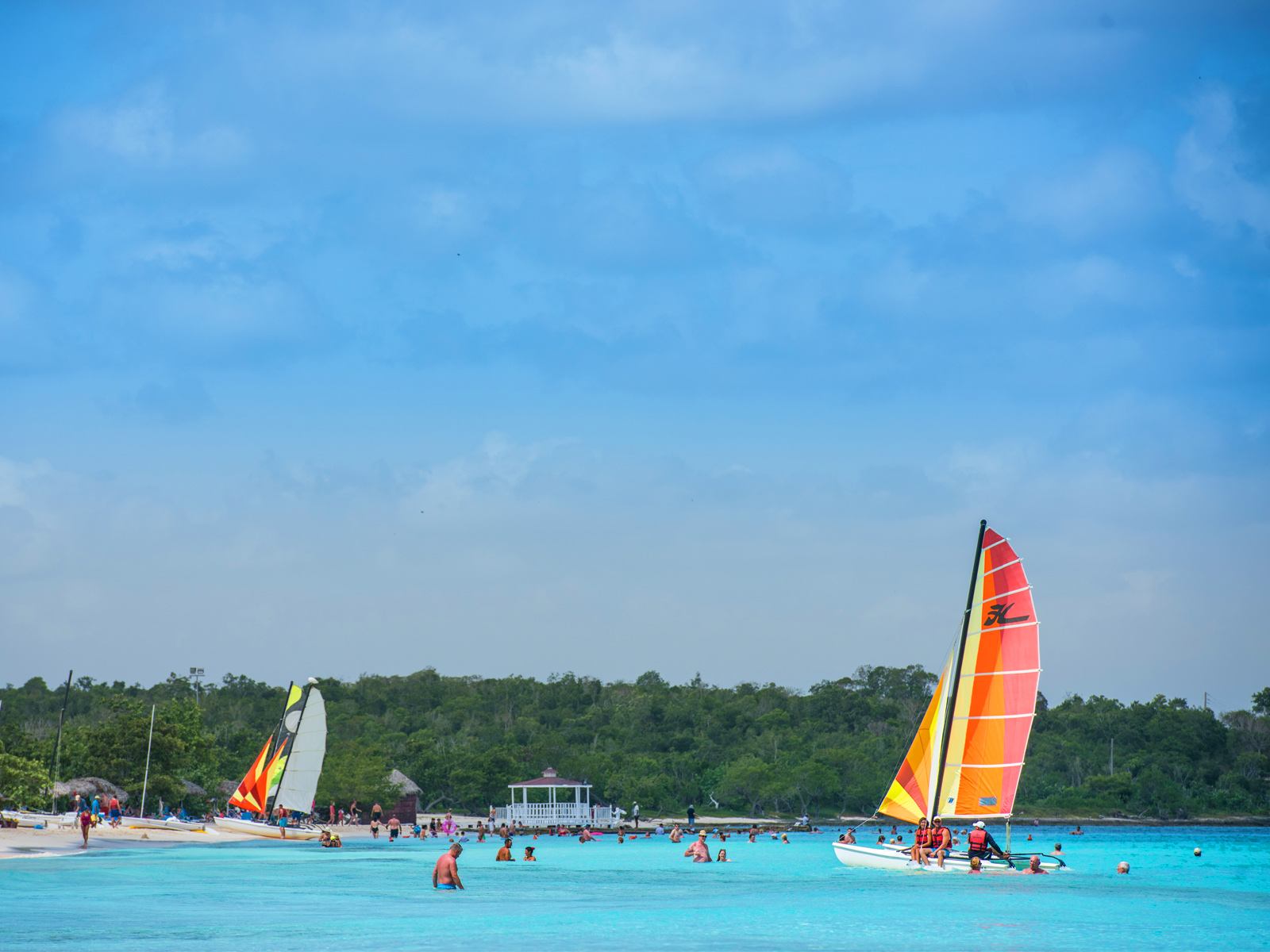 deportes nauticos hotel playa pesquero 0
