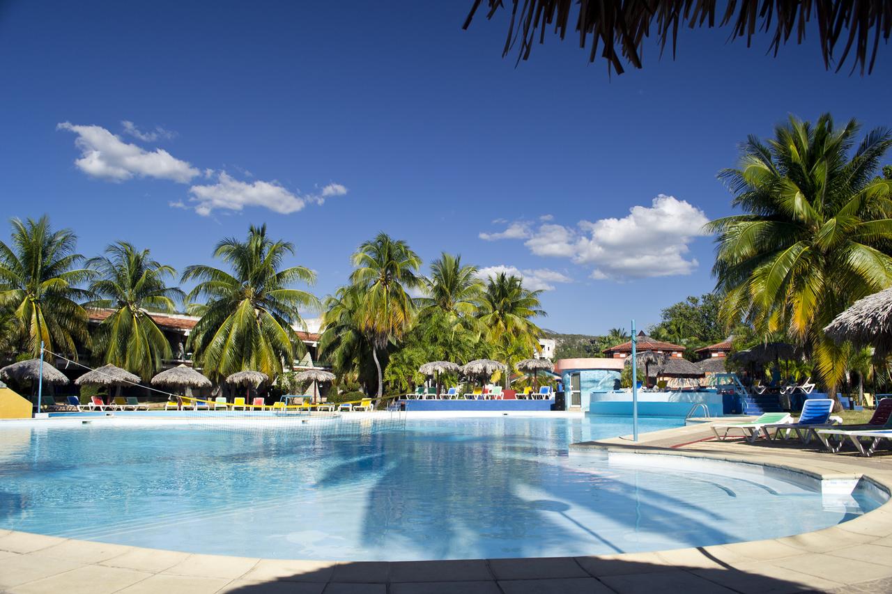 club amigo carisol los corales 152505925713