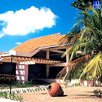 hotel caracol entrance 200