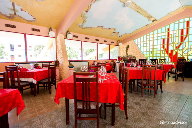 italian restaurant v13215552