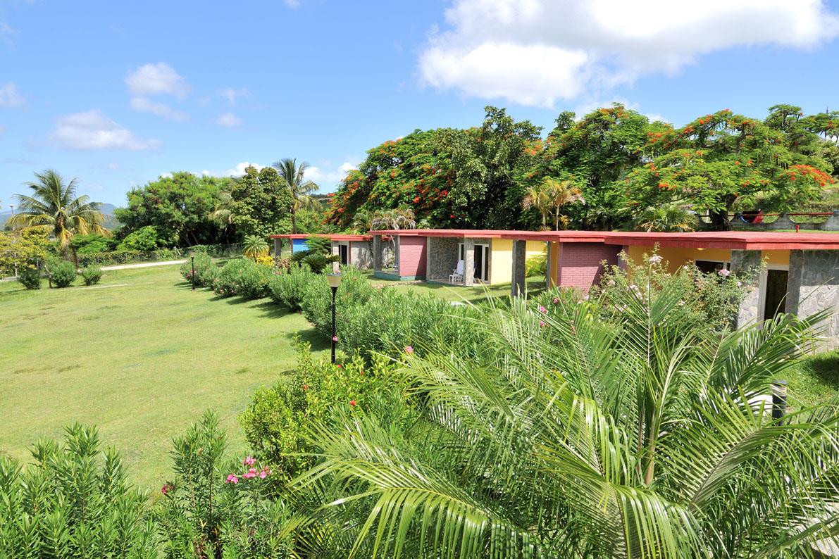 hotel las cuevas trinidad exterior