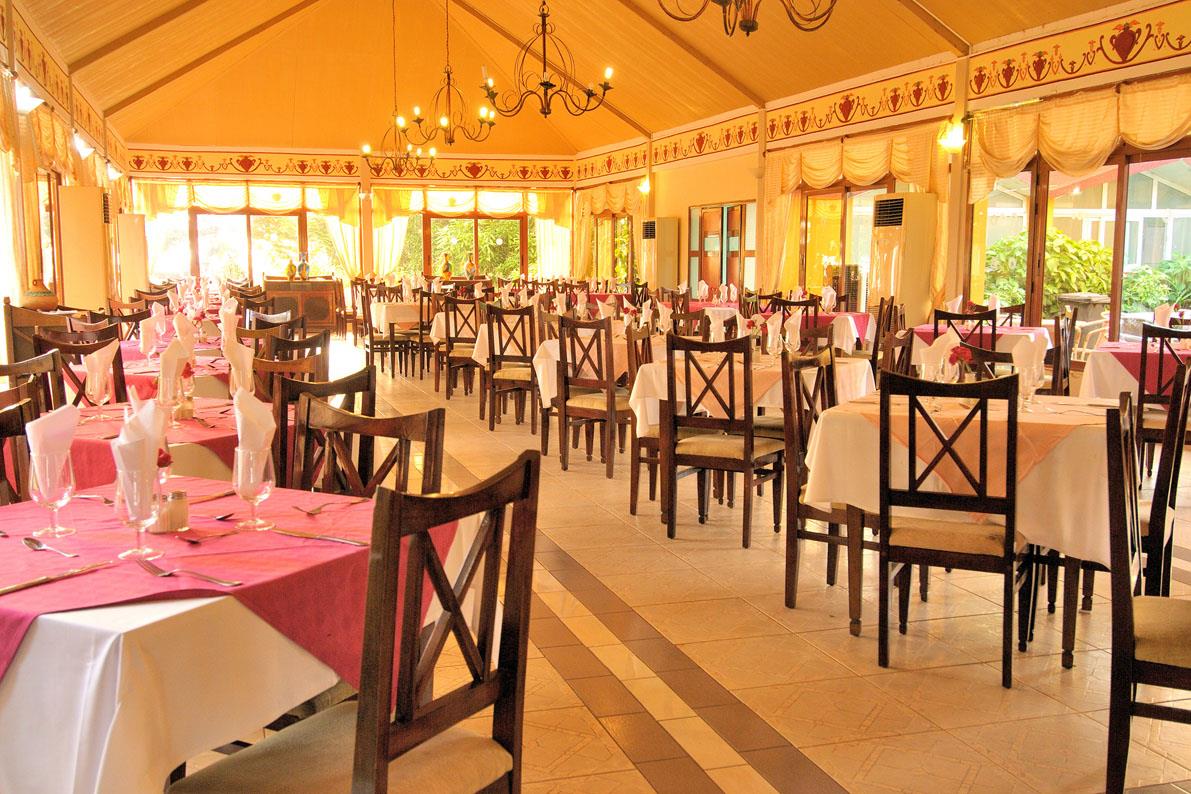 hotel las cuevas trinidad restaurant