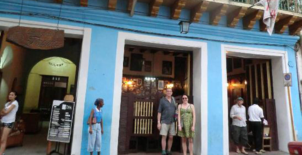 front of la trova