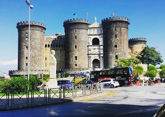 castel nuovo maschio