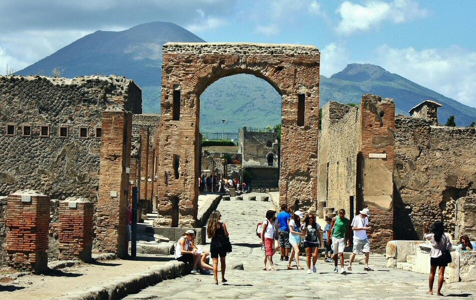 pompeya arco onorario fb 001