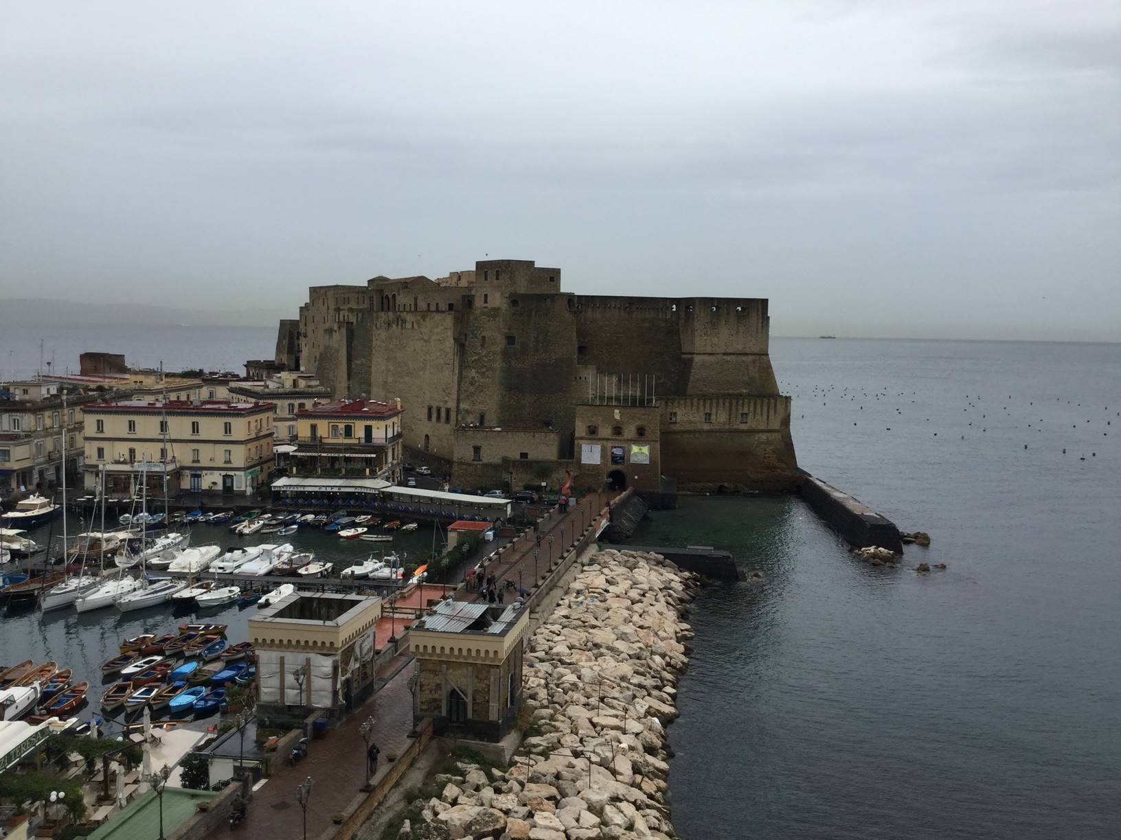 napoles castillo del huevo