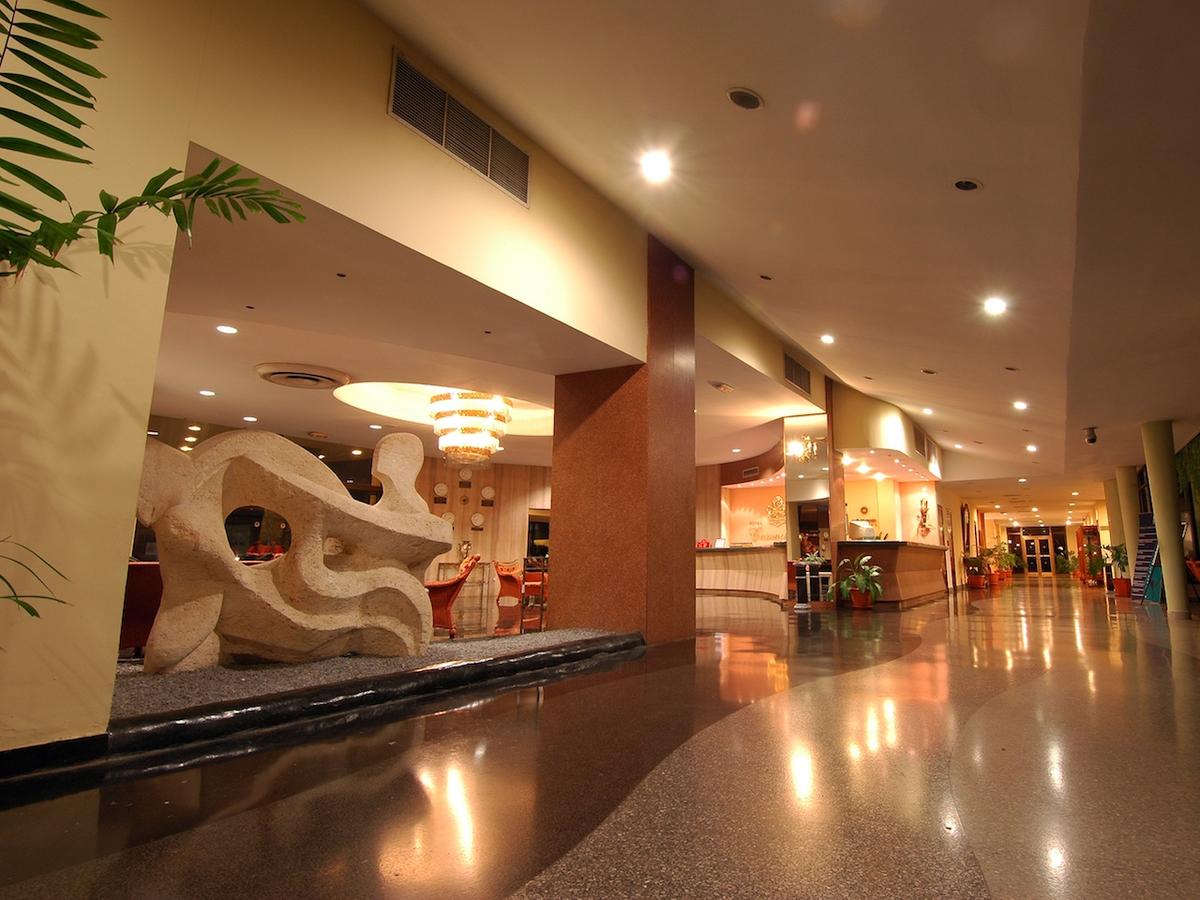 hotel cubanacan comodoro 15380456413