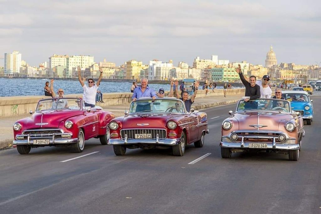 autos clasicos en cuba