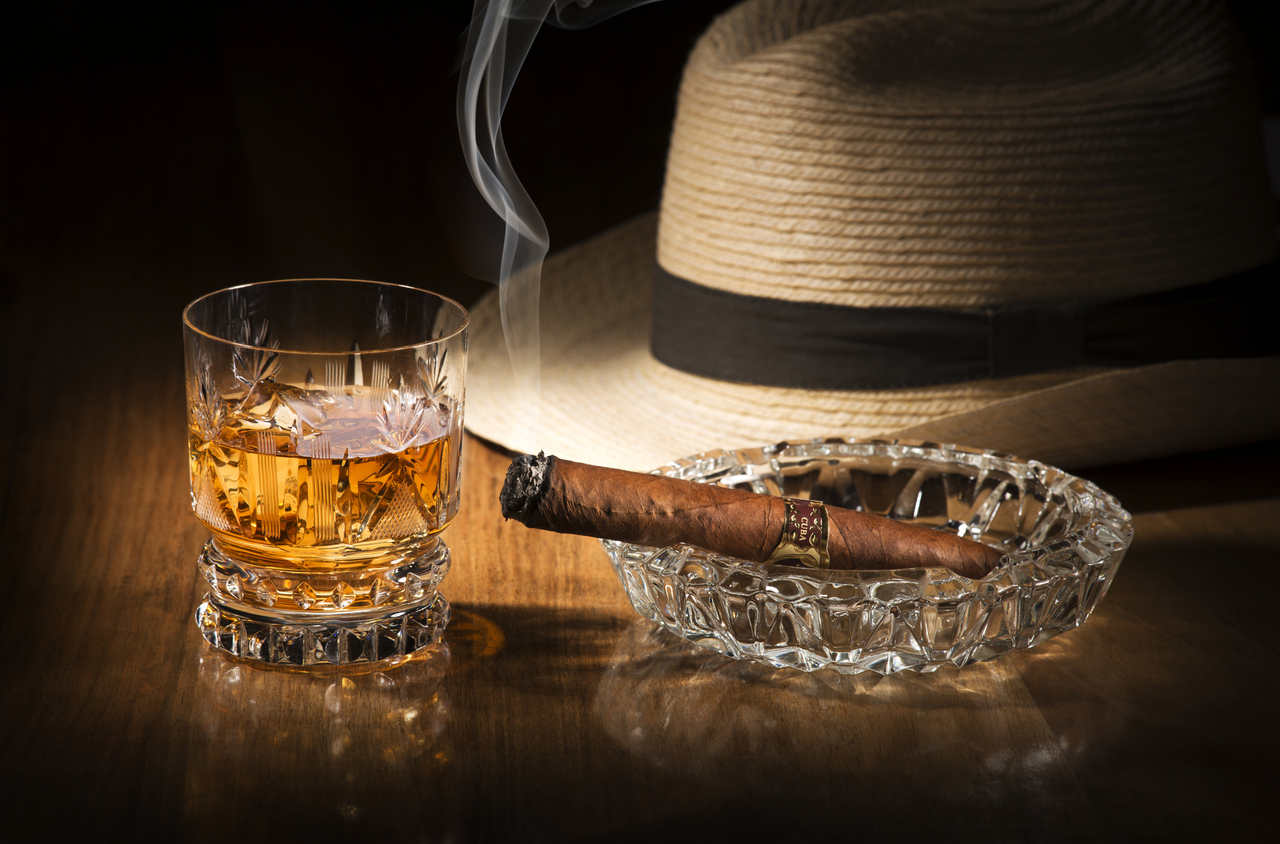 los mejores tragos para acompanar habanos