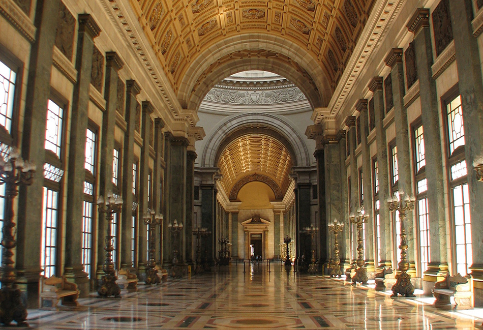 interior del capitolio de la habana